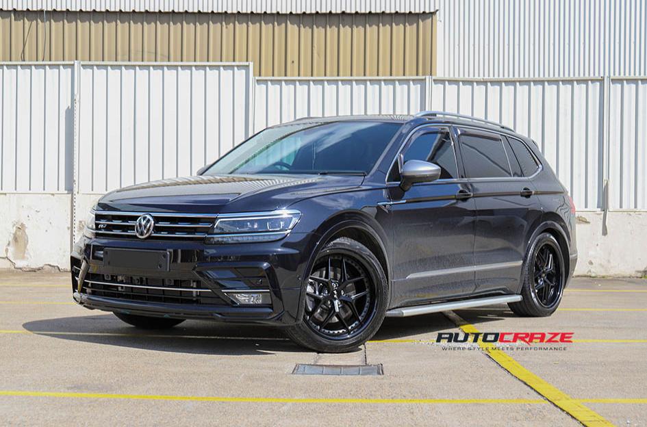 VOLKSWAGEN TIGUAN VICE SATIN BLACK